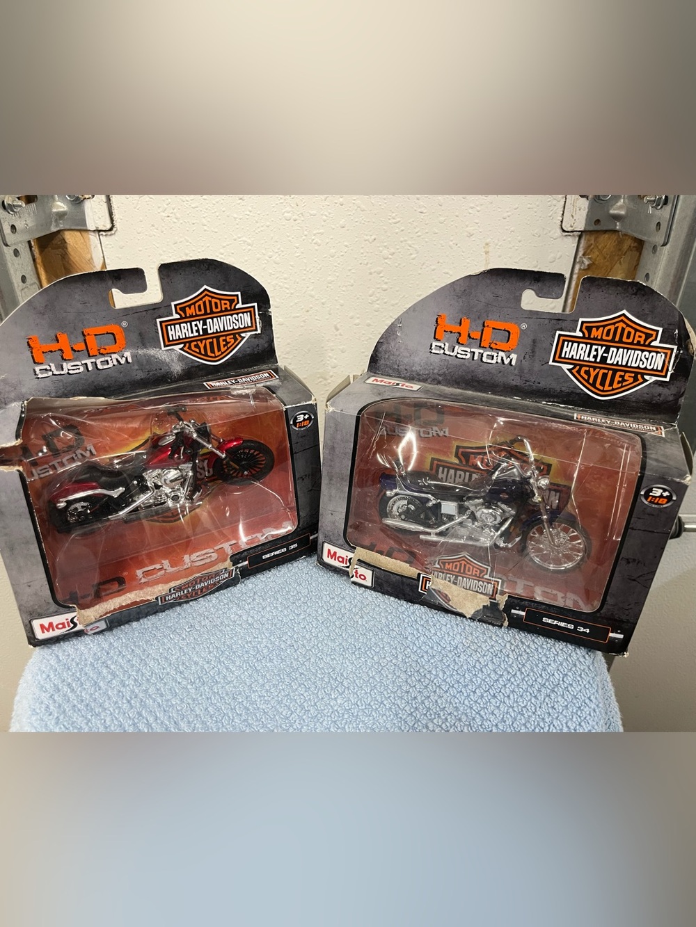 Harley-Davidson Diecast Motorcycle Pair - Black & Red Accents